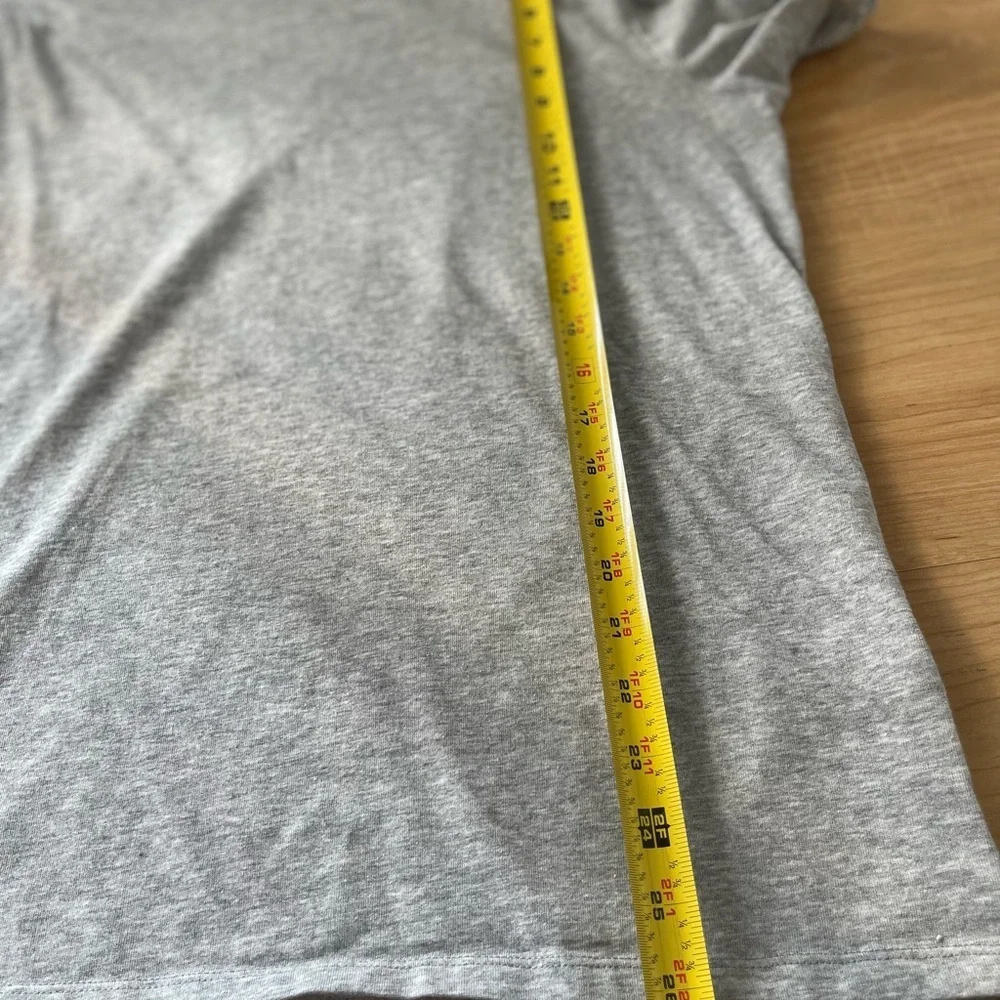 Men’s The Nike Tee Dri-Fit Athletic Cut Short Sleeve Workout Shirt L